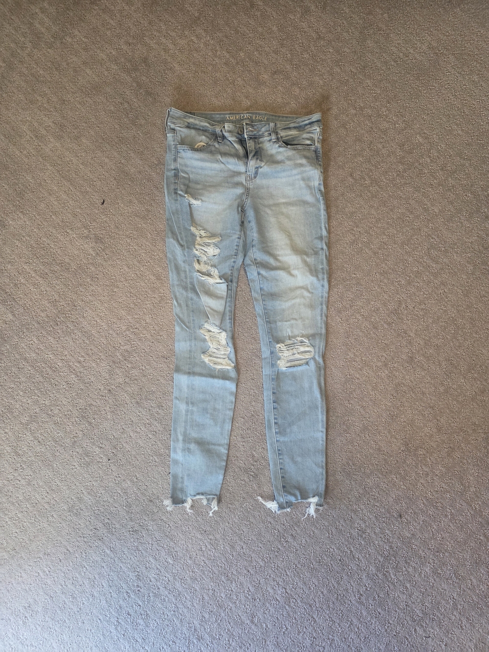 American Eagle Outfitters Light Blue Distressed Skinny Jeans